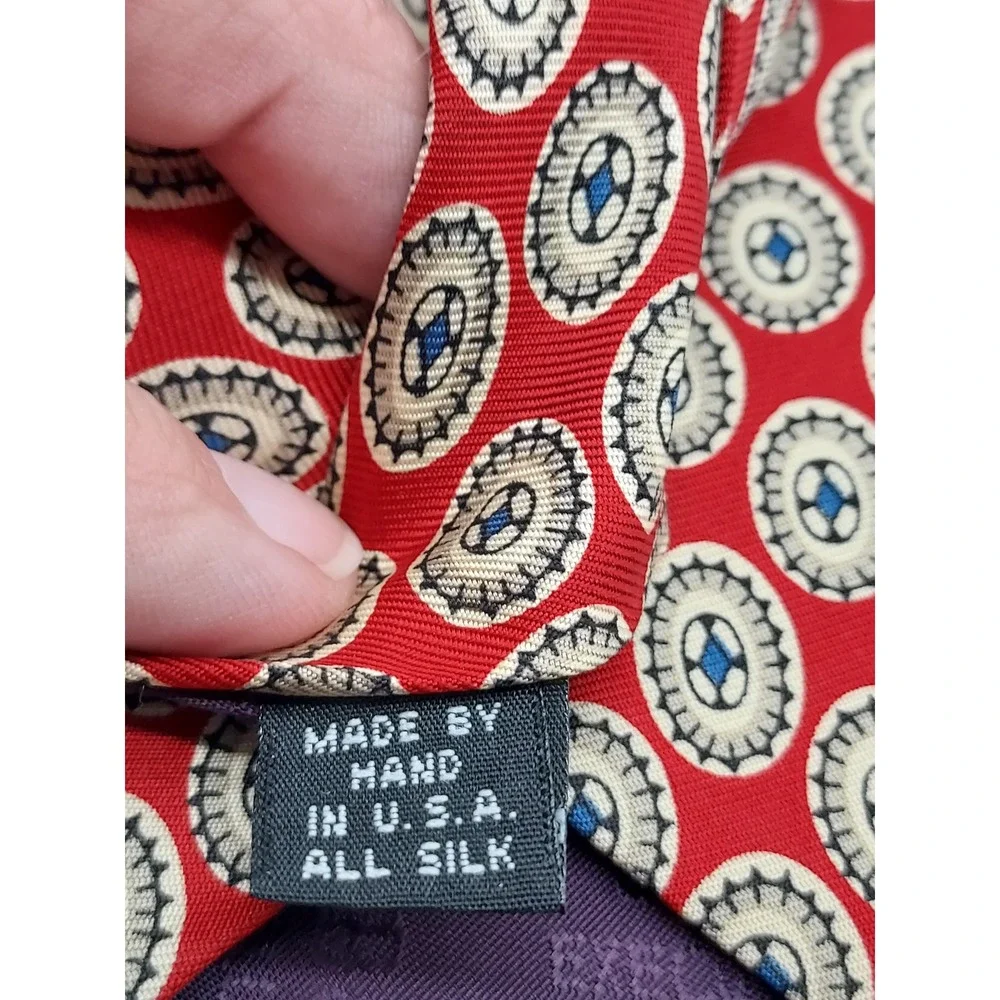 Jos A Bank Executive Collection Red Silk Medallion Geometric Mens Necktie T107